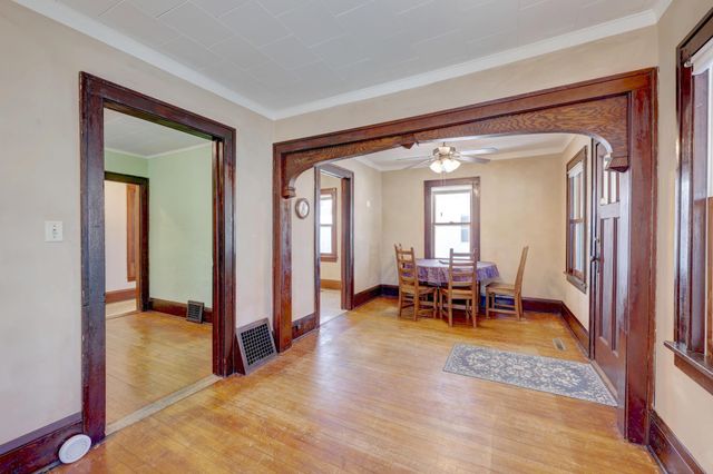 2036 Stillwater Avenue E, Saint Paul, MN 55119