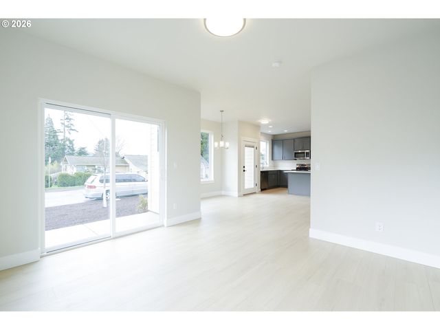 11817 Se BOISE St, Portland, OR 97266