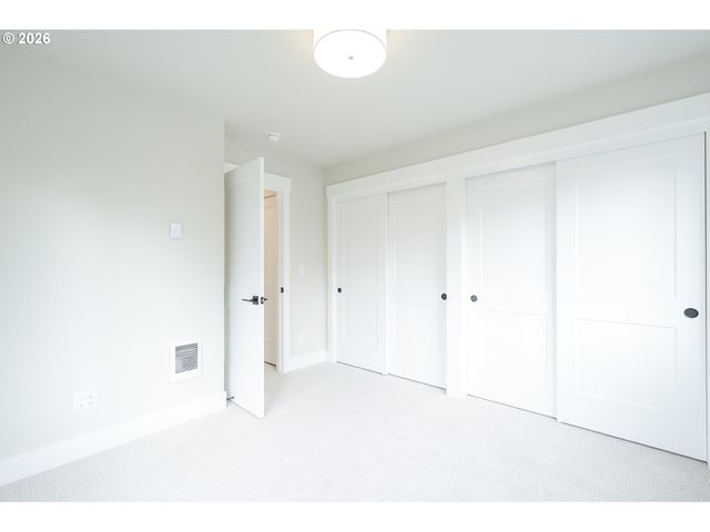 11817 Se BOISE St, Portland, OR 97266