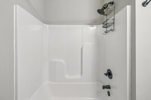 2108 Long Shot Ct, Lascassas, TN 37085