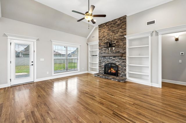 2108 Long Shot Ct, Lascassas, TN 37085