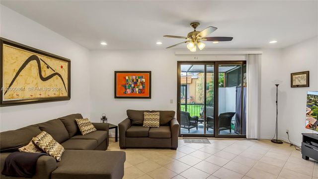 1541 NW 92nd Avenue 186, Pembroke Pines, FL 33024
