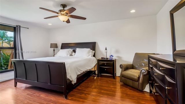 1541 NW 92nd Avenue 186, Pembroke Pines, FL 33024