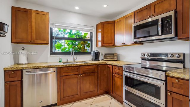 1541 NW 92nd Avenue 186, Pembroke Pines, FL 33024
