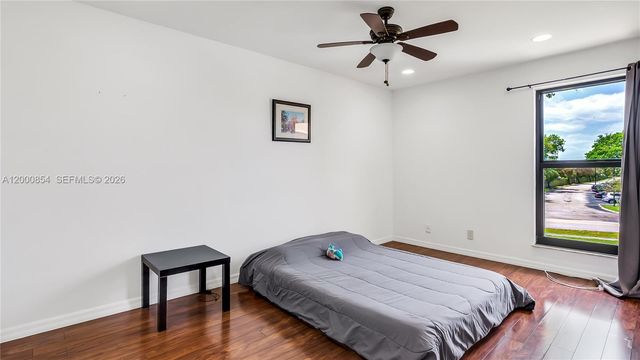 1541 NW 92nd Avenue 186, Pembroke Pines, FL 33024