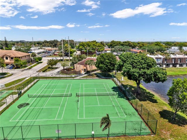1541 NW 92nd Avenue 186, Pembroke Pines, FL 33024