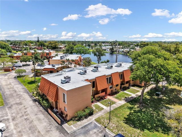 1541 NW 92nd Avenue 186, Pembroke Pines, FL 33024