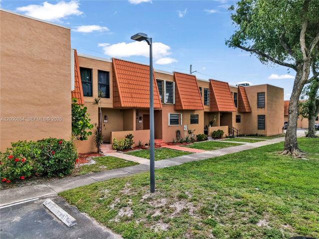 1541 NW 92nd Avenue 186, Pembroke Pines, FL 33024