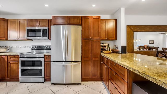 1541 NW 92nd Avenue 186, Pembroke Pines, FL 33024