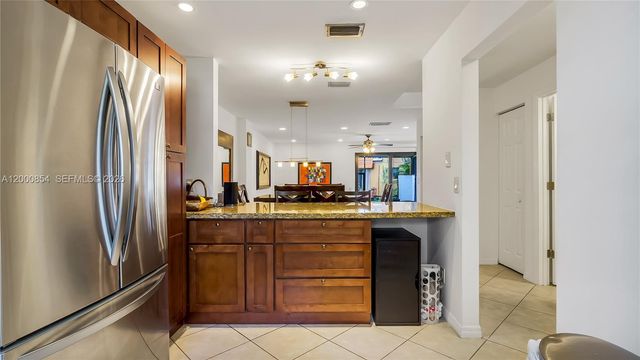 1541 NW 92nd Avenue 186, Pembroke Pines, FL 33024