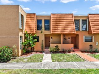 1541 NW 92nd Avenue 186, Pembroke Pines, FL 33024
