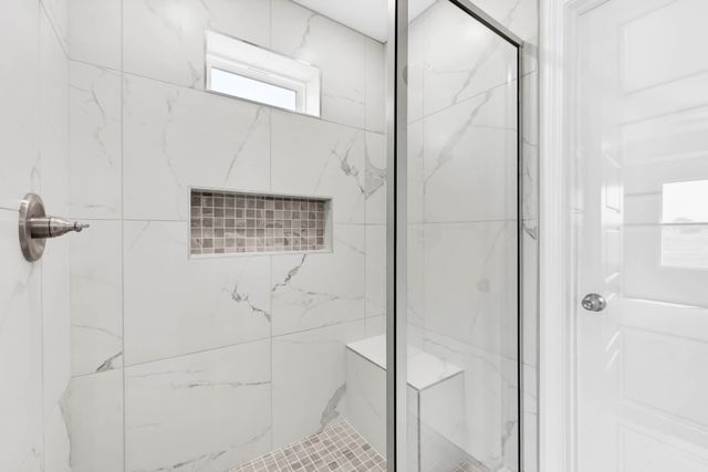 195 Donegal Dr, Clarksville, TN 37042