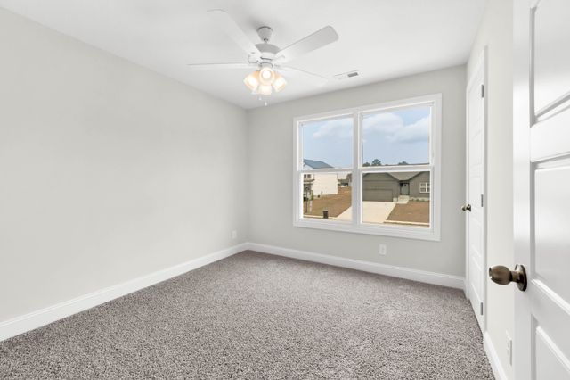 195 Donegal Dr, Clarksville, TN 37042