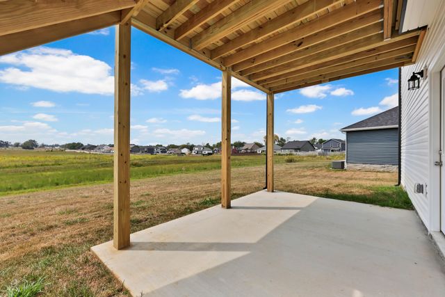 195 Donegal Dr, Clarksville, TN 37042