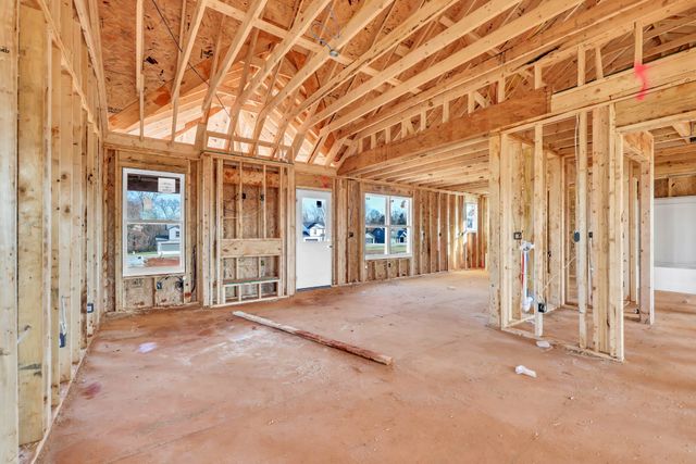 195 Donegal Dr, Clarksville, TN 37042