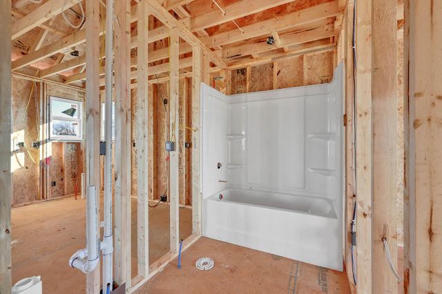 195 Donegal Dr, Clarksville, TN 37042