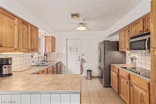 622 East Fairway Road, Henderson, NV 89015