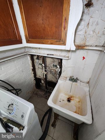 4327 SHAMROCK AVE, Baltimore, MD 21206