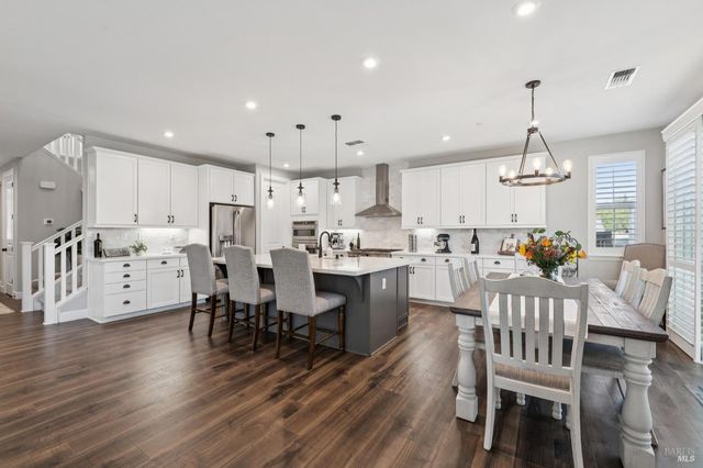 95 Jagla St, Cotati, CA 94931