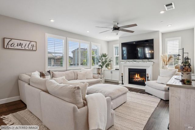 95 Jagla St, Cotati, CA 94931