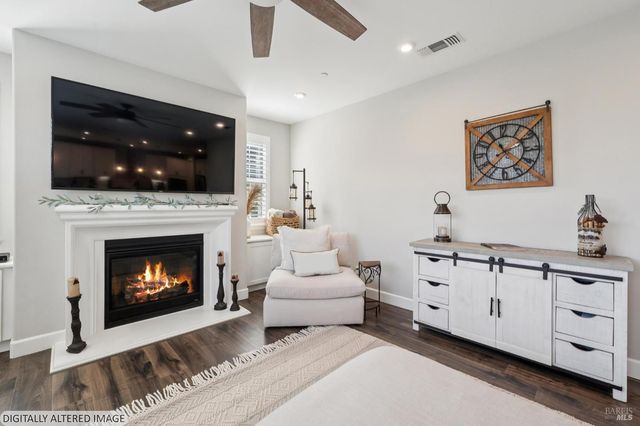 95 Jagla St, Cotati, CA 94931