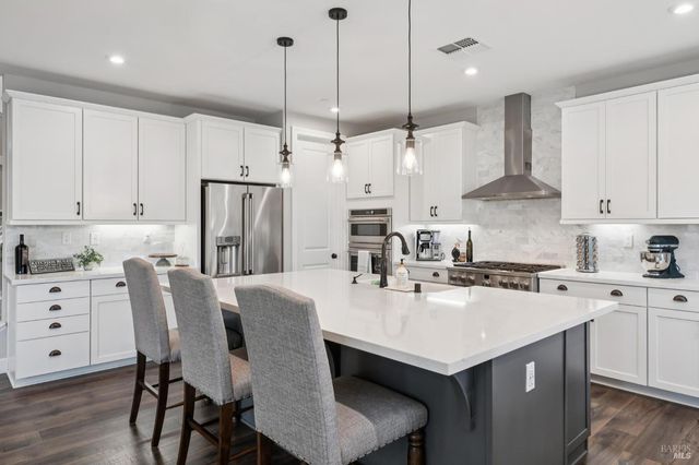 95 Jagla St, Cotati, CA 94931