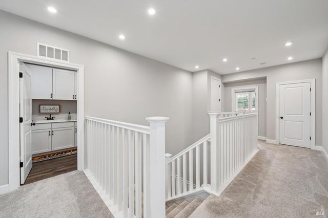 95 Jagla St, Cotati, CA 94931