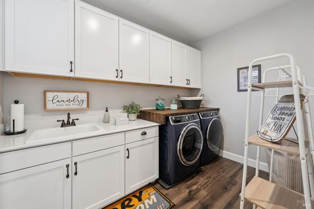 95 Jagla St, Cotati, CA 94931