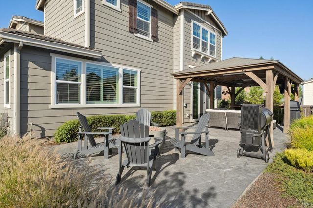 95 Jagla St, Cotati, CA 94931