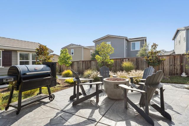 95 Jagla St, Cotati, CA 94931