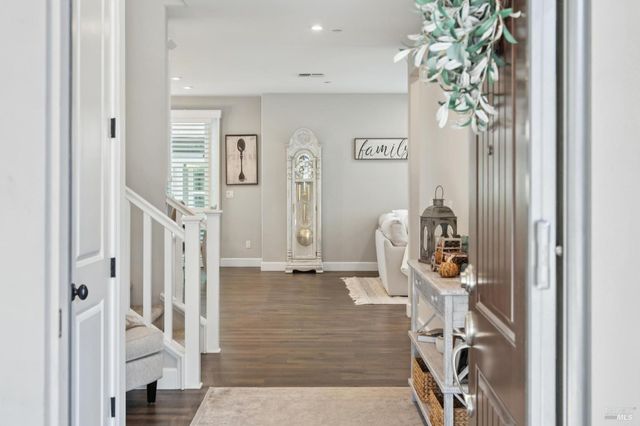 95 Jagla St, Cotati, CA 94931