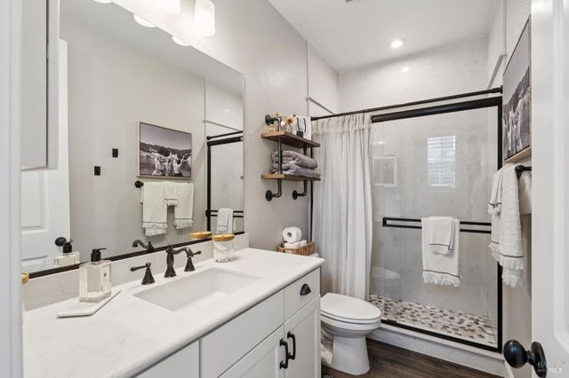 95 Jagla St, Cotati, CA 94931