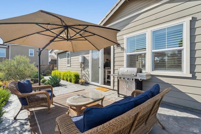 95 Jagla St, Cotati, CA 94931