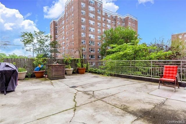 3800 Blackstone Avenue 2S, Bronx, NY 10463