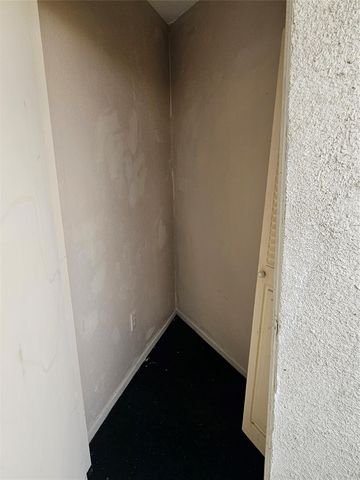 2822 S Bartell Dr Drive 5, Houston, TX 77054