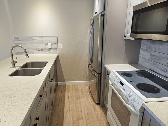 2822 S Bartell Dr Drive 5, Houston, TX 77054