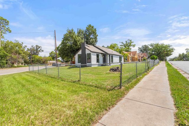 1221 Mockingbird Lane, Tyler, TX 75701