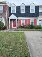 3205 Clover Hill DR, Portsmouth, VA 23703