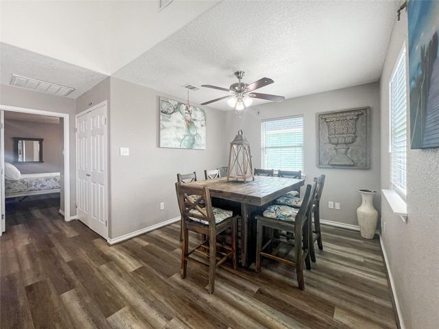 81 Santar Loop, Surfside Beach, TX 77541