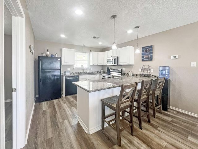 81 Santar Loop, Surfside Beach, TX 77541