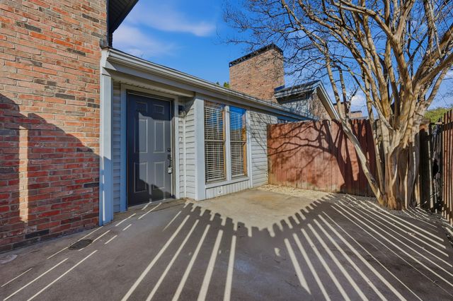 2527 Shady Ridge Drive, Bedford, TX 76021