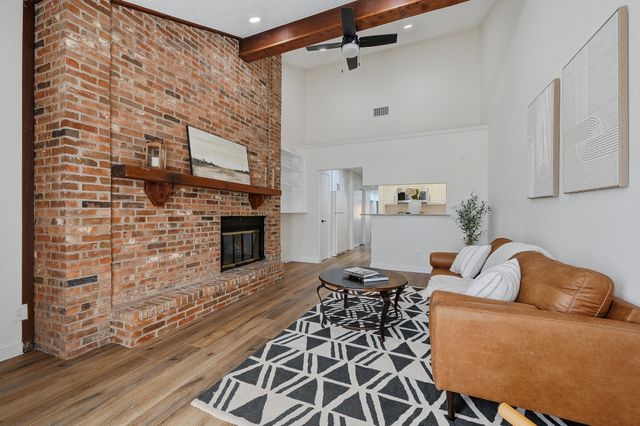 2527 Shady Ridge Drive, Bedford, TX 76021