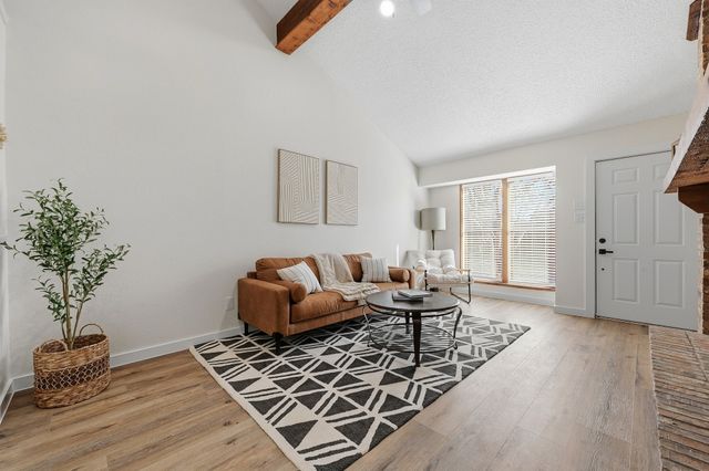 2527 Shady Ridge Drive, Bedford, TX 76021