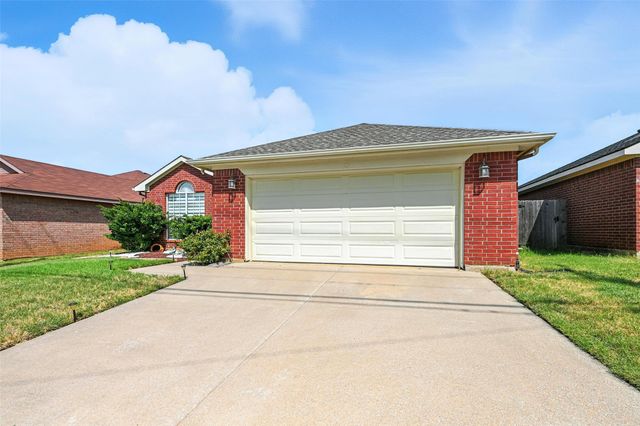 1455 Morrison Drive, Fort Worth, TX 76112