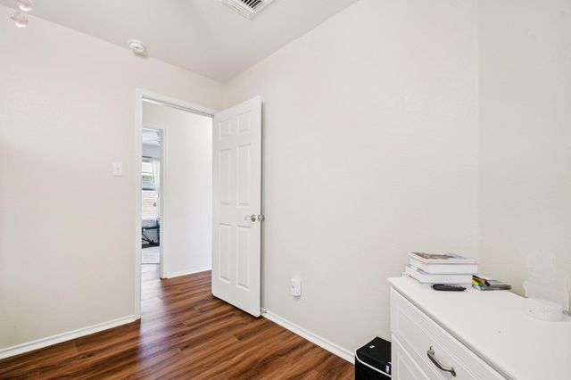 113 Mallard LN, Leander, TX 78641