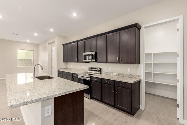 526 N 89TH Street, Mesa, AZ 85207