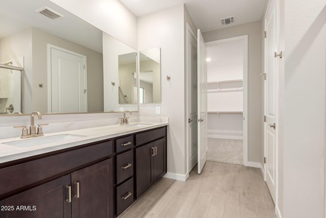 526 N 89TH Street, Mesa, AZ 85207