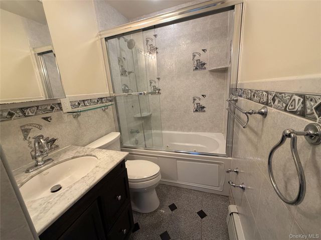 21707 134th Road, Springfield Gardens, NY 11413