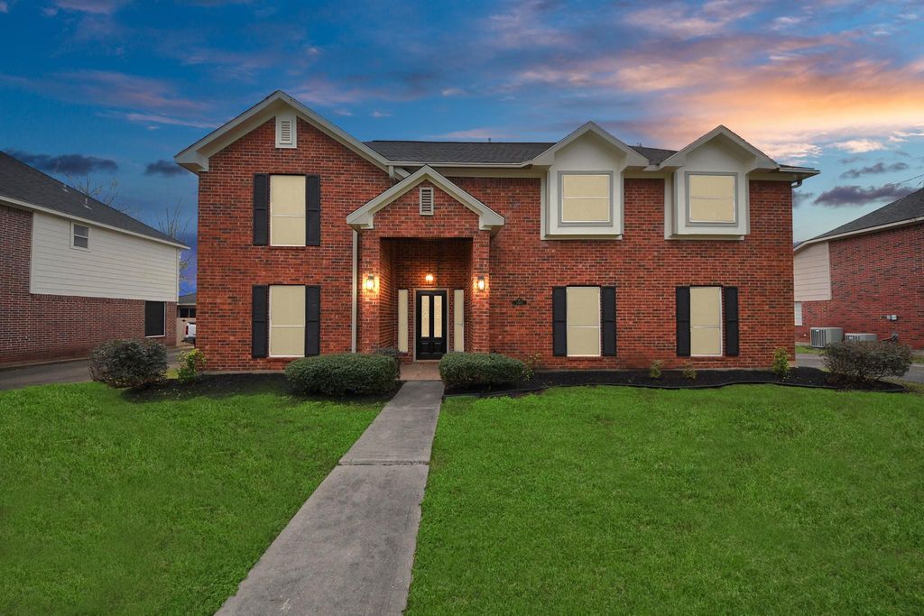 1410 Long View Drive, Pearland, TX 77581