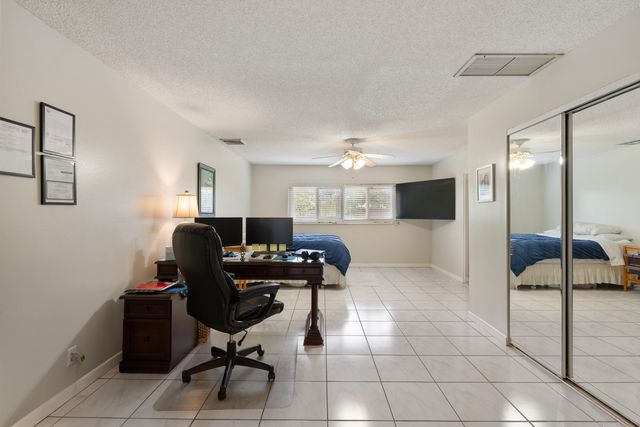 306 18th Avenue N, Lake Worth Beach, FL 33460